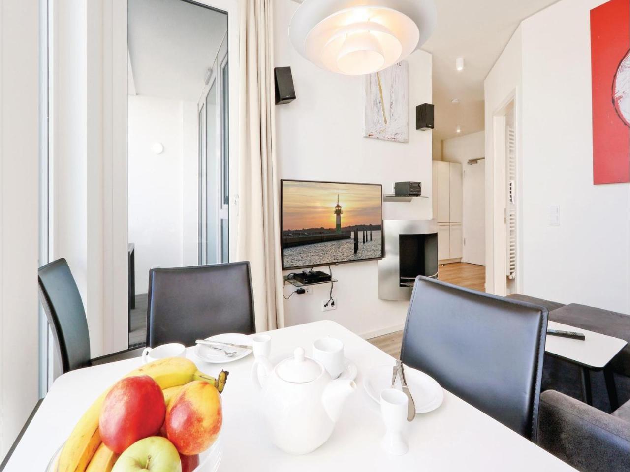 Nice apartment in Lbeck Travemnde with 1 Bedrooms&WiFi Lübeck Buitenkant foto
